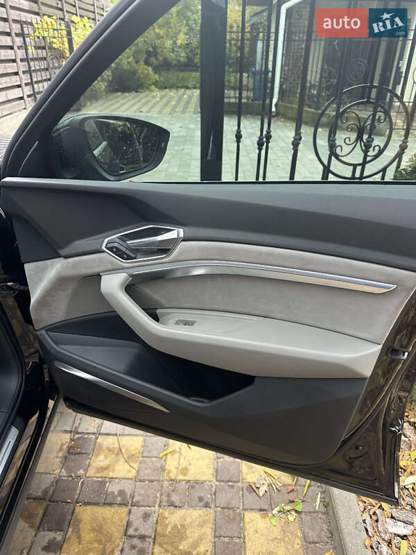 Позашляховик / Кросовер Audi e-tron 2019 в Ірпені фото 13 Позашляховик / Кросовер Audi e-tron 2019 в Ірпені