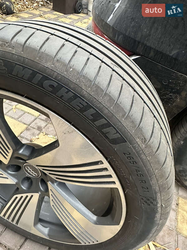 Позашляховик / Кросовер Audi e-tron 2019 в Ірпені фото 31 Позашляховик / Кросовер Audi e-tron 2019 в Ірпені