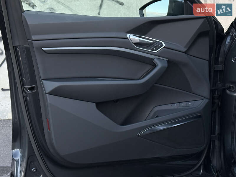Позашляховик / Кросовер Audi e-tron 2020 в Львові фото 25 Позашляховик / Кросовер Audi e-tron 2020 в Львові