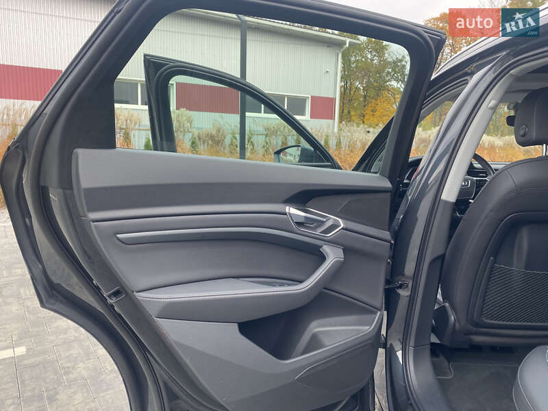 Внедорожник / Кроссовер Audi e-tron 2020 в Луцке