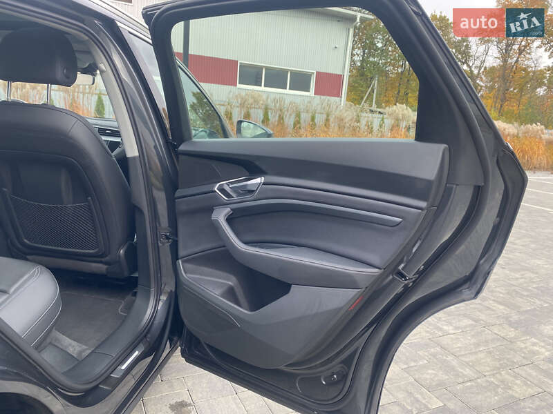 Внедорожник / Кроссовер Audi e-tron 2020 в Луцке