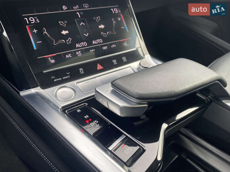 Внедорожник / Кроссовер Audi e-tron 2020 в Луцке