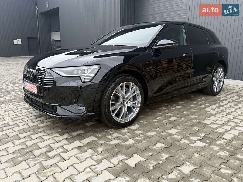 Audi e-tron 2022