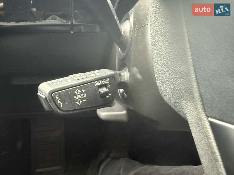 Позашляховик / Кросовер Audi e-tron 2022 в Іршаві