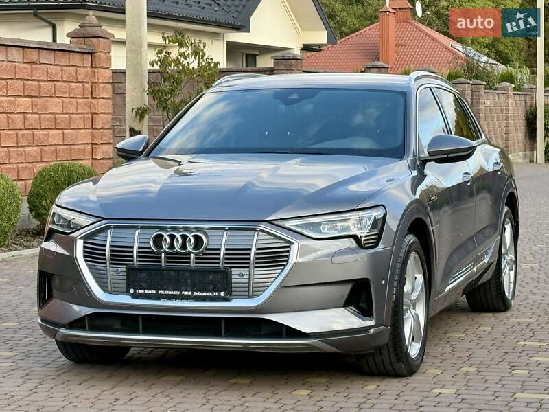 Позашляховик / Кросовер Audi e-tron 2019 в Рівному