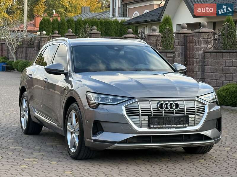 Позашляховик / Кросовер Audi e-tron 2019 в Рівному