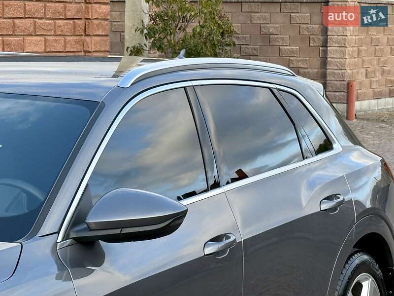 Позашляховик / Кросовер Audi e-tron 2019 в Рівному