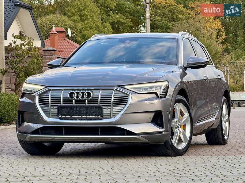 Позашляховик / Кросовер Audi e-tron 2019 в Рівному