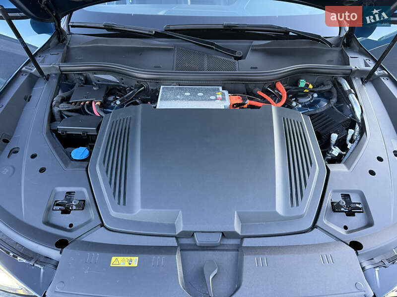 Позашляховик / Кросовер Audi e-tron 2020 в Львові фото 77 Позашляховик / Кросовер Audi e-tron 2020 в Львові