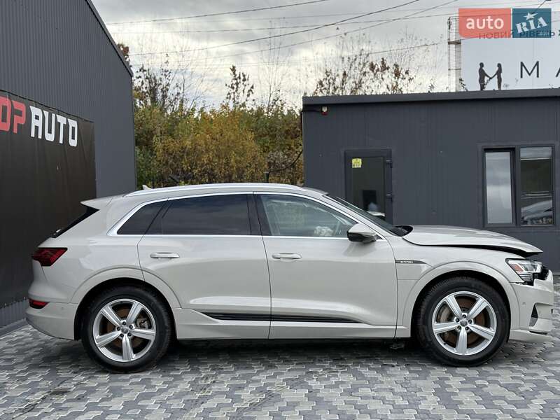 Позашляховик / Кросовер Audi e-tron 2019 в Львові