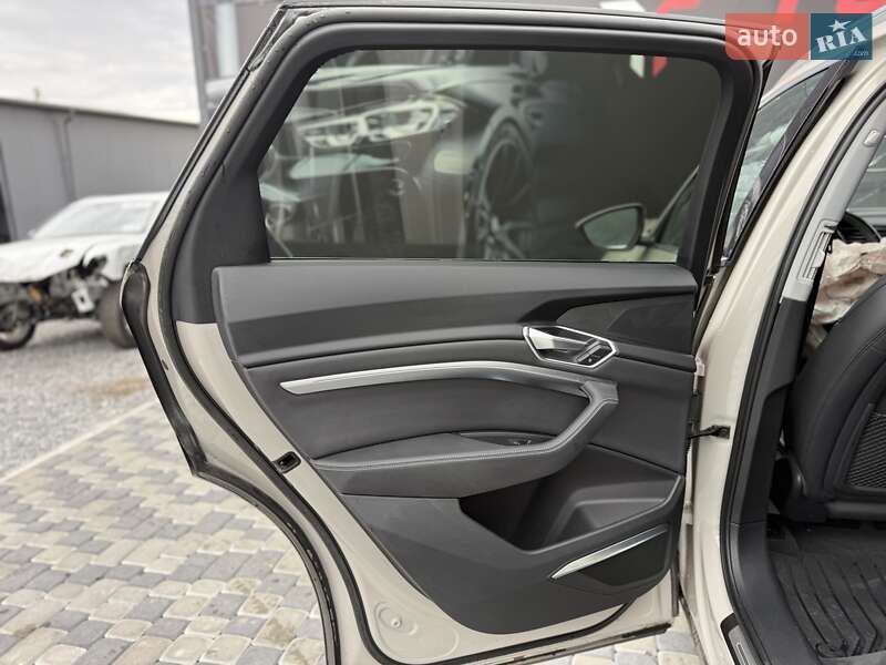 Позашляховик / Кросовер Audi e-tron 2019 в Львові