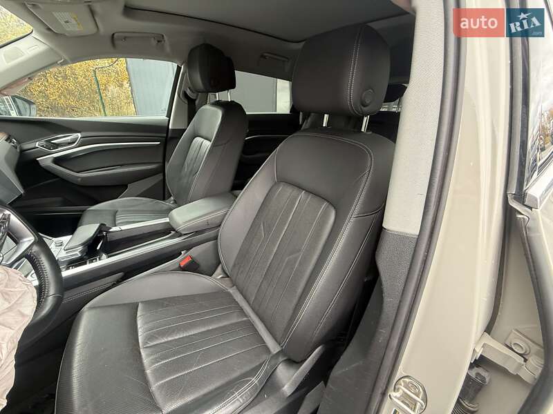 Позашляховик / Кросовер Audi e-tron 2019 в Львові