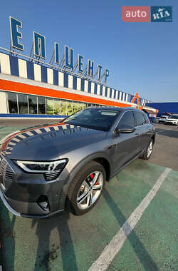 Внедорожник / Кроссовер Audi e-tron 2019 в Черновцах