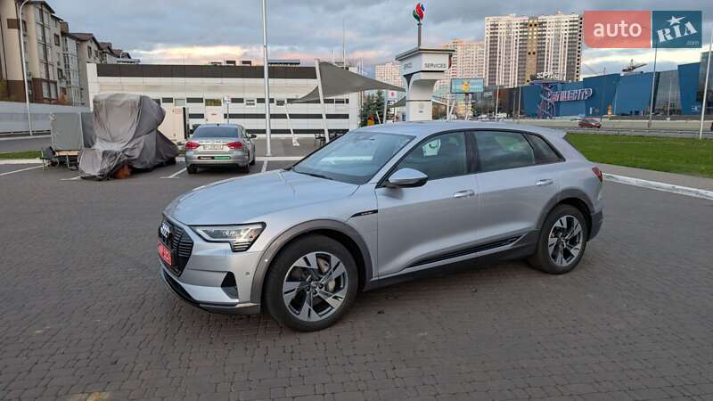 Позашляховик / Кросовер Audi e-tron 2020 в Києві