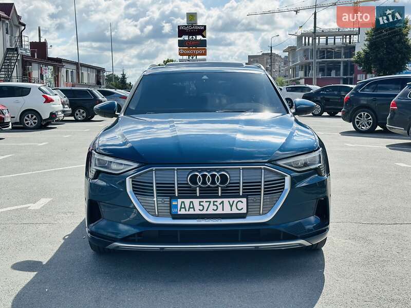 Внедорожник / Кроссовер Audi e-tron 2019 в Тернополе