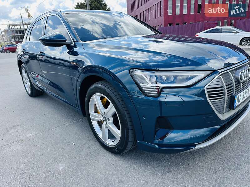 Внедорожник / Кроссовер Audi e-tron 2019 в Тернополе