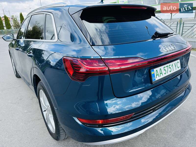 Внедорожник / Кроссовер Audi e-tron 2019 в Тернополе
