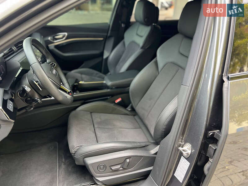 Позашляховик / Кросовер Audi e-tron 2022 в Дніпрі