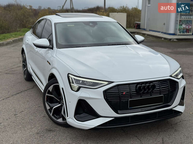 Позашляховик / Кросовер Audi e-tron 2021 в Ужгороді фото 7 Позашляховик / Кросовер Audi e-tron 2021 в Ужгороді