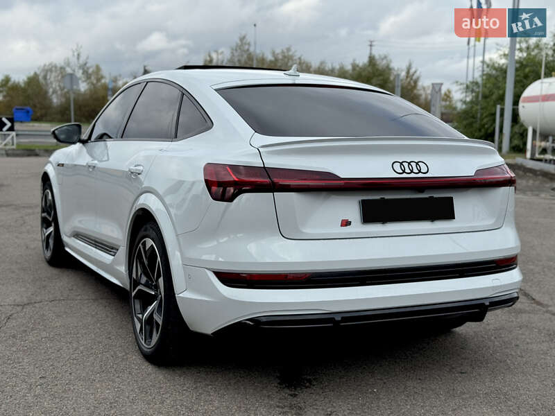 Позашляховик / Кросовер Audi e-tron 2021 в Ужгороді фото 16 Позашляховик / Кросовер Audi e-tron 2021 в Ужгороді