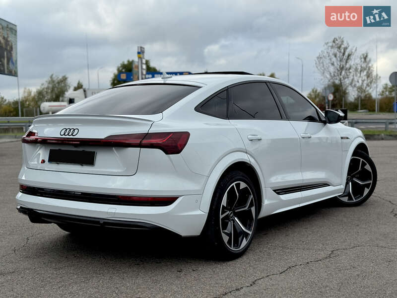 Позашляховик / Кросовер Audi e-tron 2021 в Ужгороді фото 19 Позашляховик / Кросовер Audi e-tron 2021 в Ужгороді