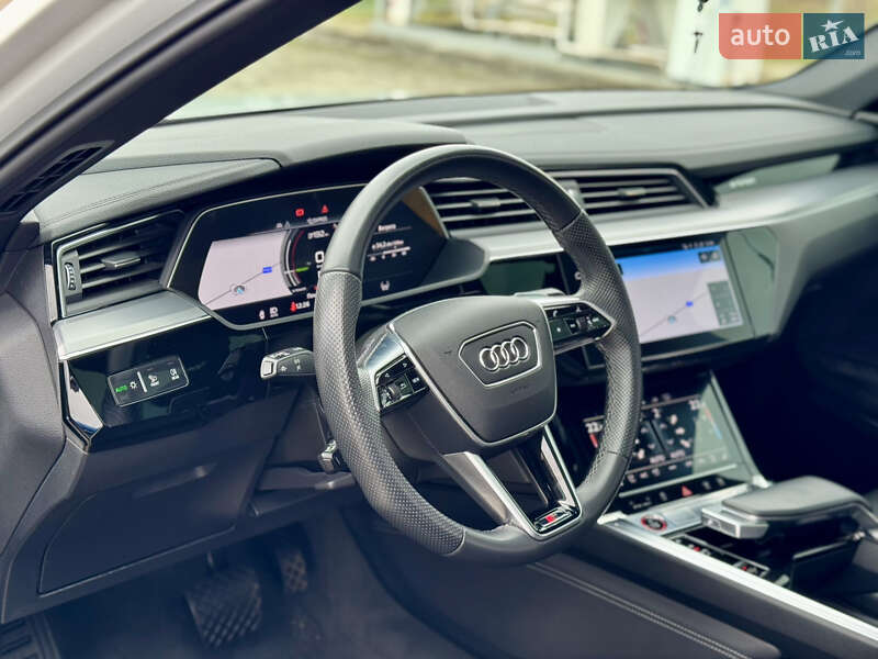 Позашляховик / Кросовер Audi e-tron 2021 в Ужгороді фото 26 Позашляховик / Кросовер Audi e-tron 2021 в Ужгороді