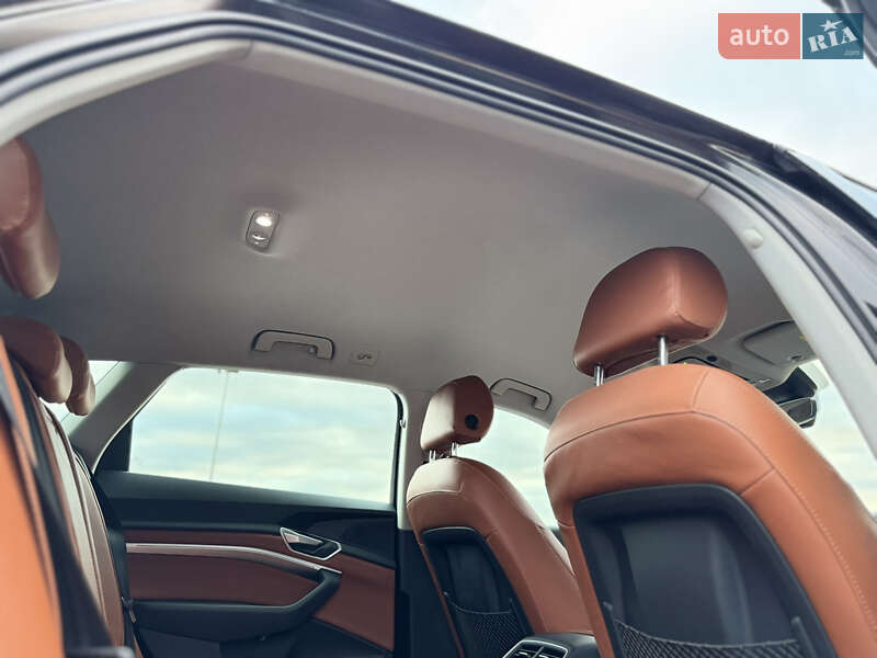 Позашляховик / Кросовер Audi e-tron 2019 в Рівному фото 26 Позашляховик / Кросовер Audi e-tron 2019 в Рівному
