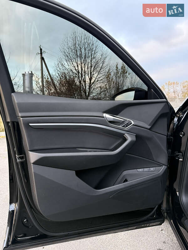 Позашляховик / Кросовер Audi e-tron 2022 в Бердичеві