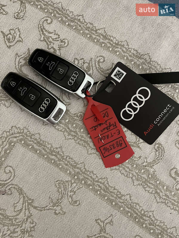 Позашляховик / Кросовер Audi e-tron 2022 в Бердичеві