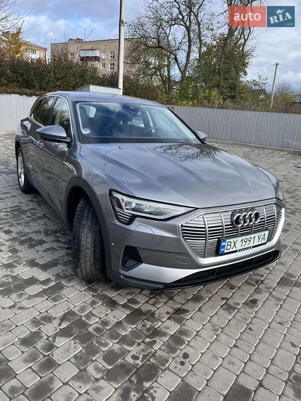 Позашляховик / Кросовер Audi e-tron 2022 в Старокостянтинові