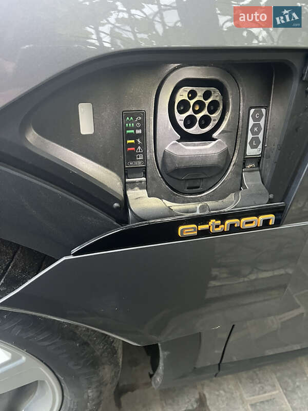 Позашляховик / Кросовер Audi e-tron 2022 в Старокостянтинові