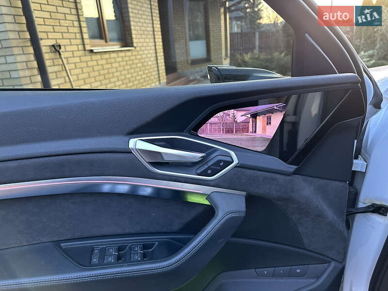 Позашляховик / Кросовер Audi e-tron 2020 в Львові фото 7 Позашляховик / Кросовер Audi e-tron 2020 в Львові