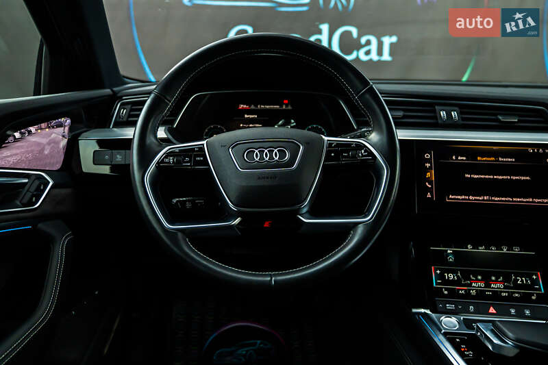Позашляховик / Кросовер Audi e-tron 2019 в Луцьку