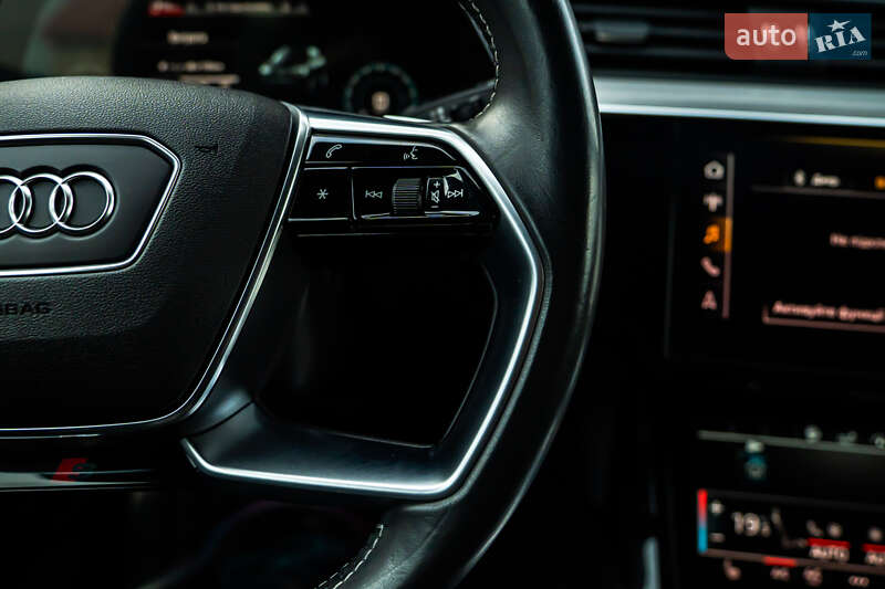 Позашляховик / Кросовер Audi e-tron 2019 в Луцьку