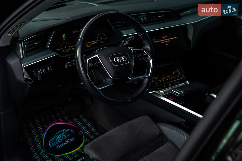 Позашляховик / Кросовер Audi e-tron 2019 в Луцьку фото 38 Позашляховик / Кросовер Audi e-tron 2019 в Луцьку