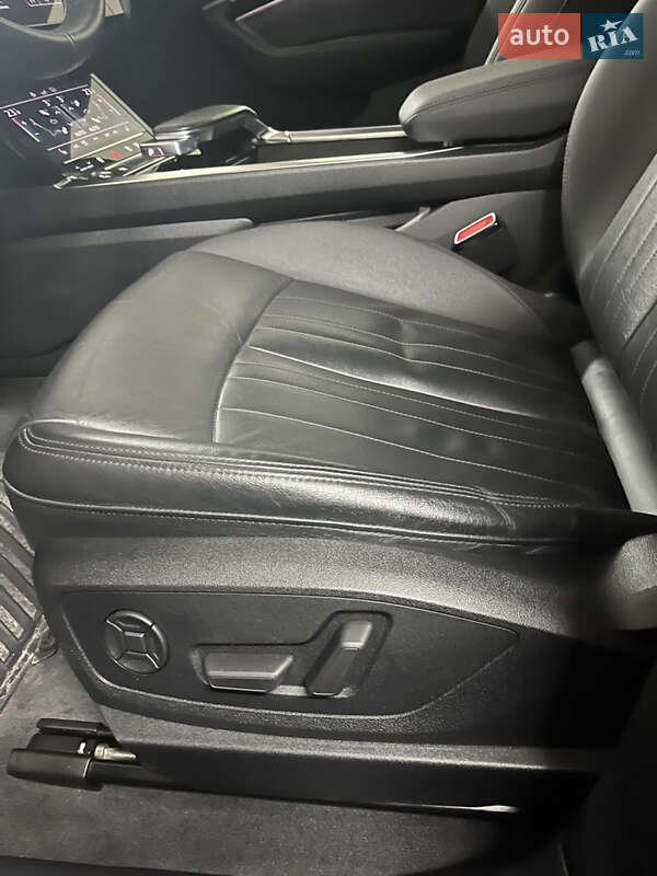 Позашляховик / Кросовер Audi e-tron 2018 в Тернополі фото 25 Позашляховик / Кросовер Audi e-tron 2018 в Тернополі