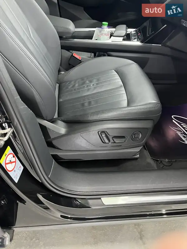 Audi e-tron 2018 VIN WAUZZZGE1KB002153 фото оголошення 33 з 71