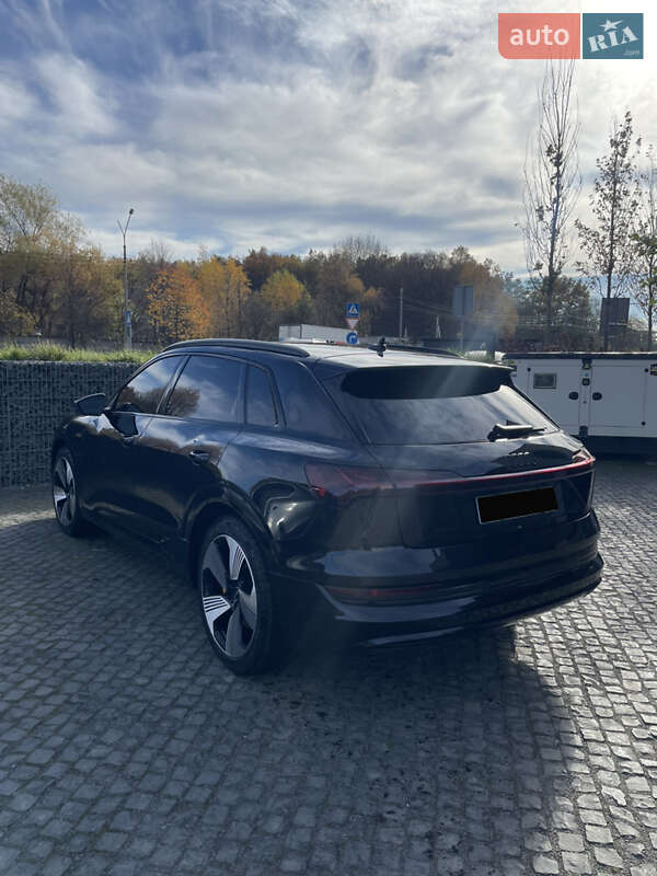 Внедорожник / Кроссовер Audi e-tron 2021 в Львове