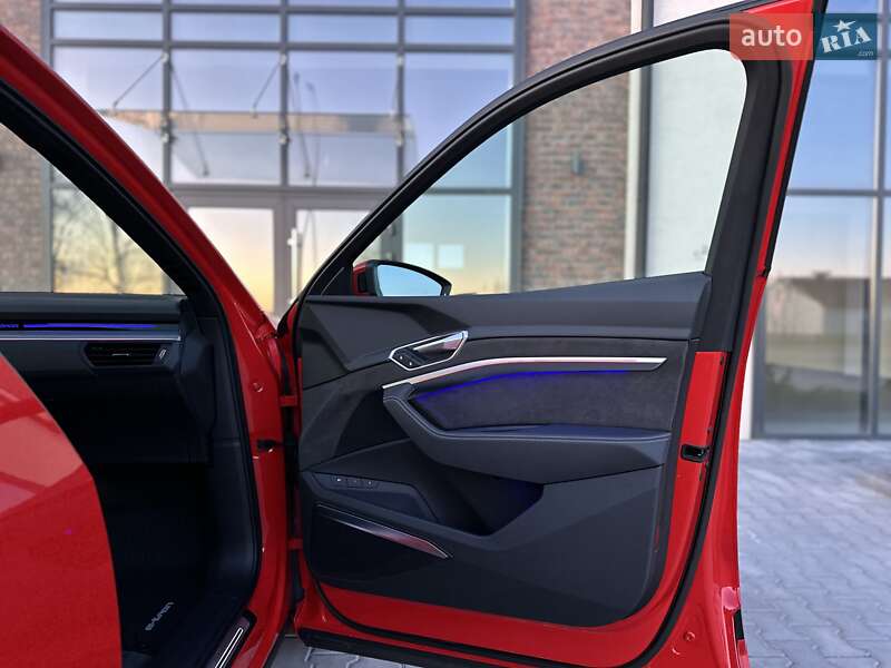 Позашляховик / Кросовер Audi e-tron 2019 в Тернополі фото 64 Позашляховик / Кросовер Audi e-tron 2019 в Тернополі