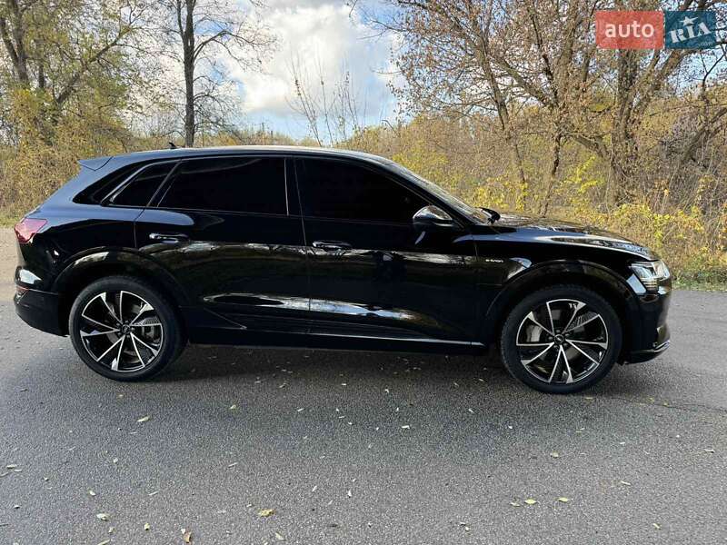 Внедорожник / Кроссовер Audi e-tron 2021 в Днепре