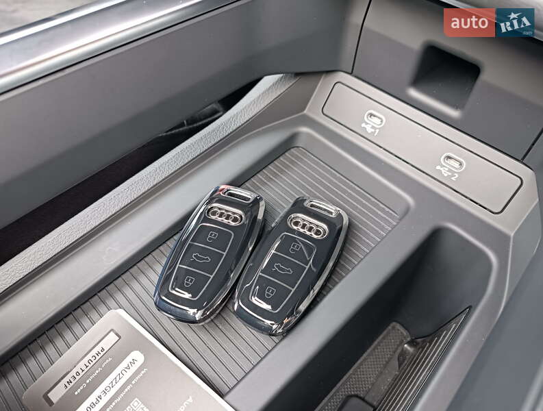 Внедорожник / Кроссовер Audi e-tron 2022 в Киеве