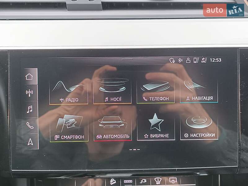 Внедорожник / Кроссовер Audi e-tron 2022 в Киеве