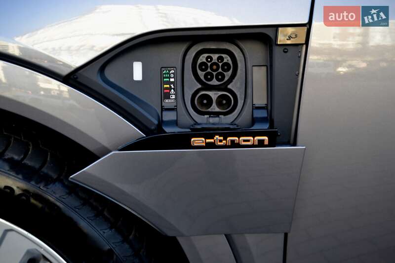 Позашляховик / Кросовер Audi e-tron 2020 в Хмельницькому фото 102 Позашляховик / Кросовер Audi e-tron 2020 в Хмельницькому