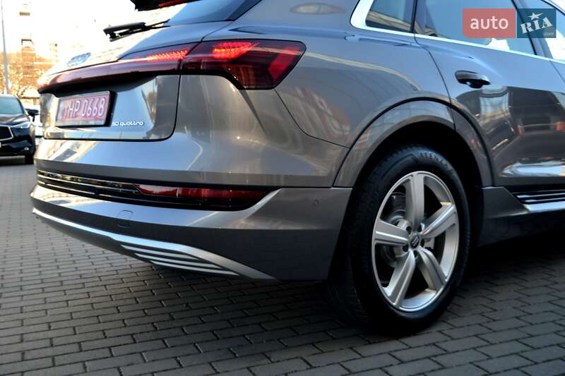 Позашляховик / Кросовер Audi e-tron 2020 в Хмельницькому фото 105 Позашляховик / Кросовер Audi e-tron 2020 в Хмельницькому