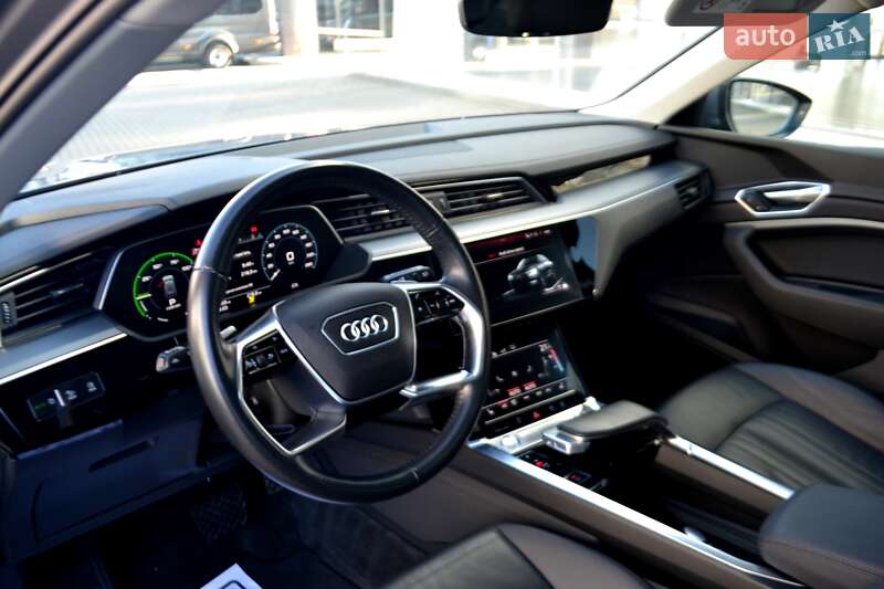 Позашляховик / Кросовер Audi e-tron 2020 в Хмельницькому фото 118 Позашляховик / Кросовер Audi e-tron 2020 в Хмельницькому