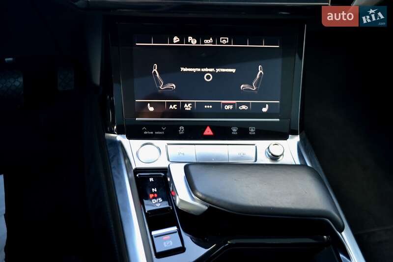 Позашляховик / Кросовер Audi e-tron 2020 в Хмельницькому фото 162 Позашляховик / Кросовер Audi e-tron 2020 в Хмельницькому