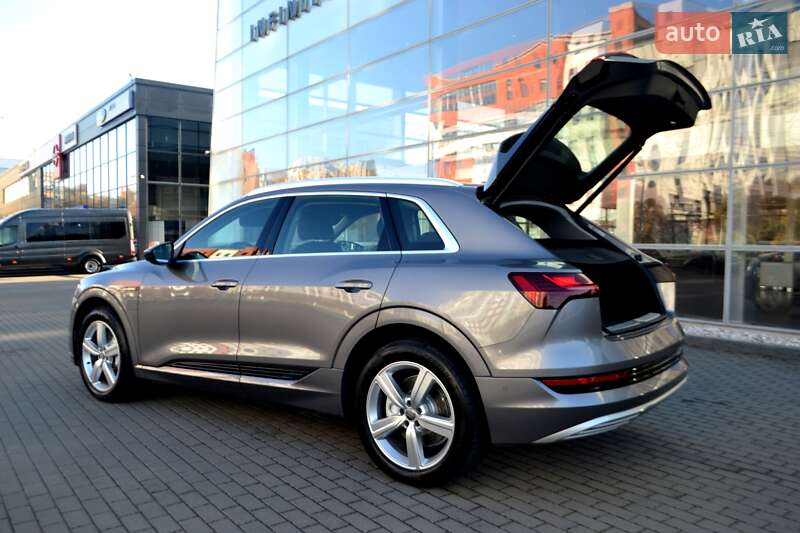 Позашляховик / Кросовер Audi e-tron 2020 в Хмельницькому фото 202 Позашляховик / Кросовер Audi e-tron 2020 в Хмельницькому
