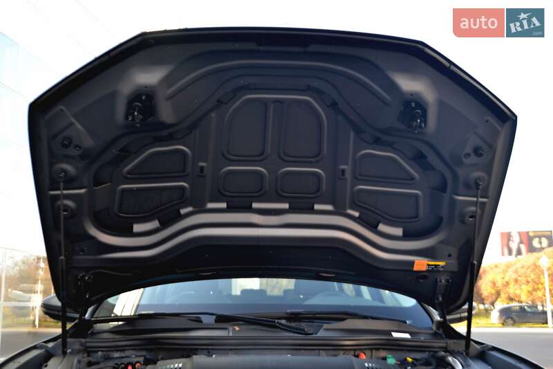 Позашляховик / Кросовер Audi e-tron 2020 в Хмельницькому фото 220 Позашляховик / Кросовер Audi e-tron 2020 в Хмельницькому