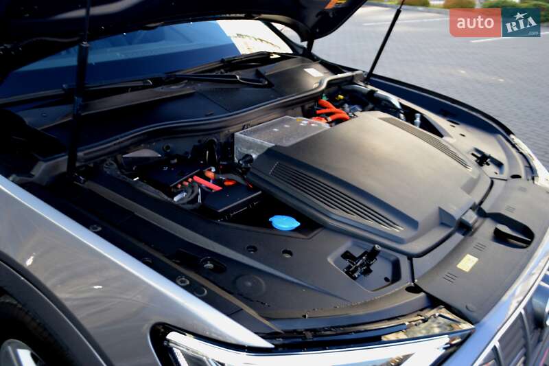 Позашляховик / Кросовер Audi e-tron 2020 в Хмельницькому фото 224 Позашляховик / Кросовер Audi e-tron 2020 в Хмельницькому
