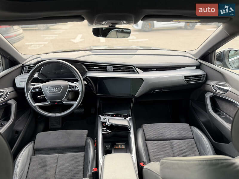 Позашляховик / Кросовер Audi e-tron 2021 в Львові фото 46 Позашляховик / Кросовер Audi e-tron 2021 в Львові